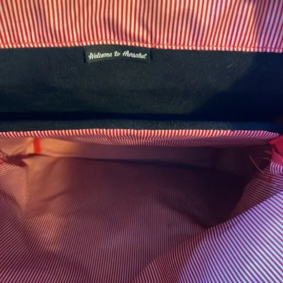 Herschel Backpack - Picture 5 of 7